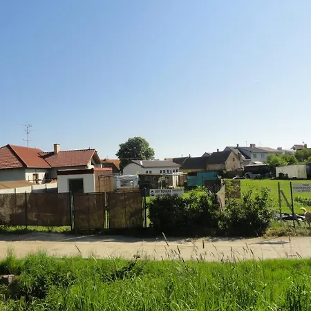 U Novomlynske Nadrze Nove Mlyny
