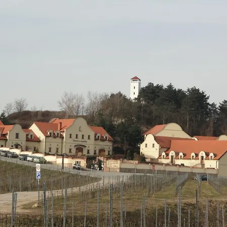 Kemp U Novomlýnské Nádrže Nove Mlyny